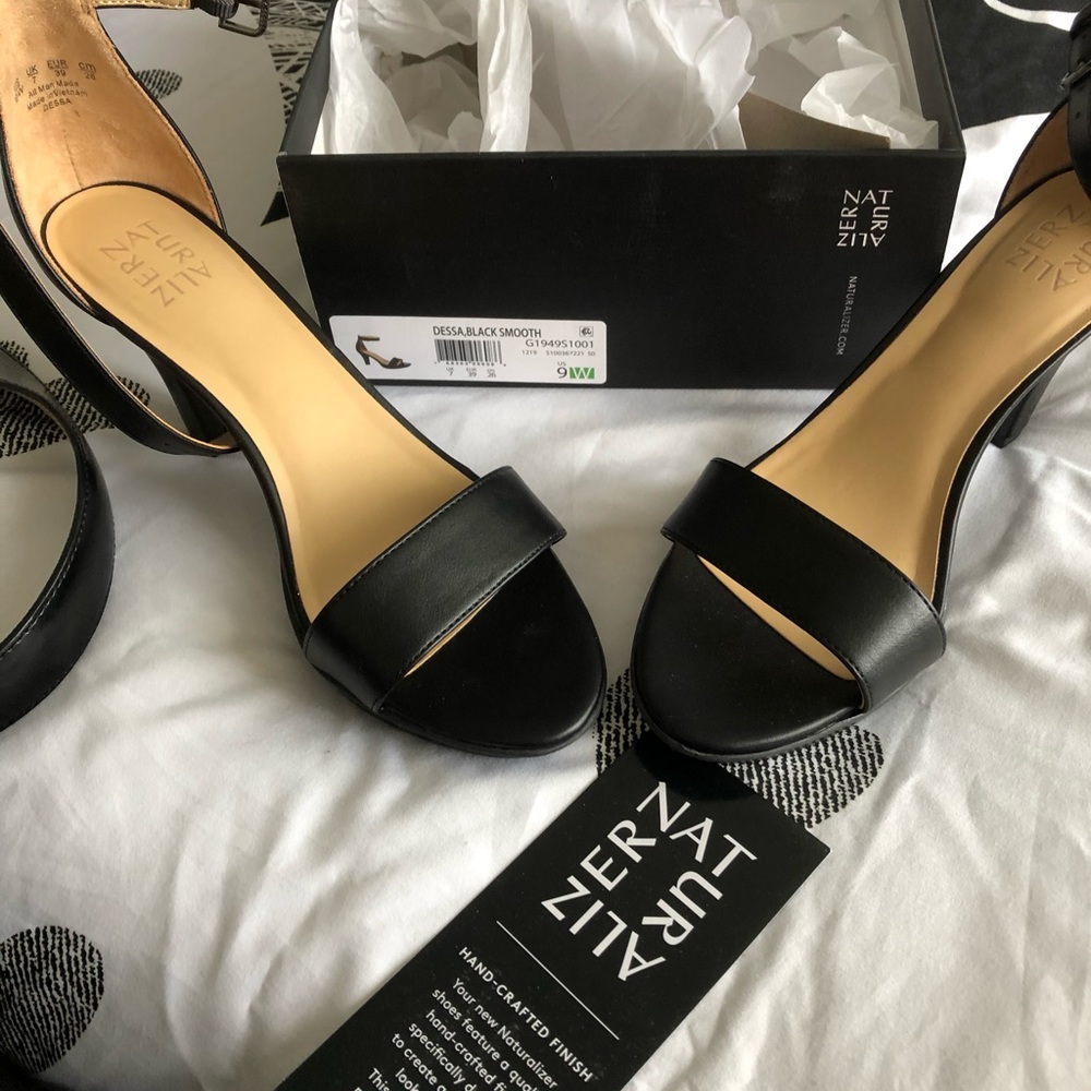 Naturalizer Platform Pump - Picture 3 of 3